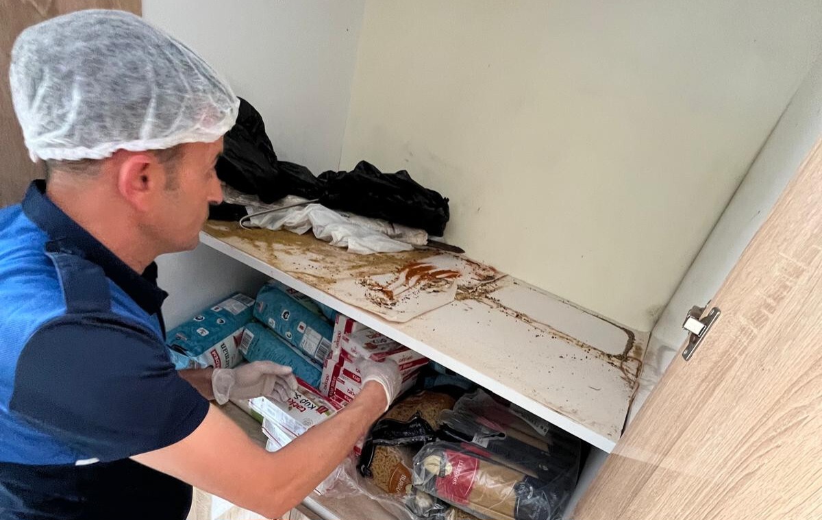 Devrek Te Iki Gunde Ikinci Hijyen Vakasi Bir Yemek Isletmesi Daha Muhurlendi 3428