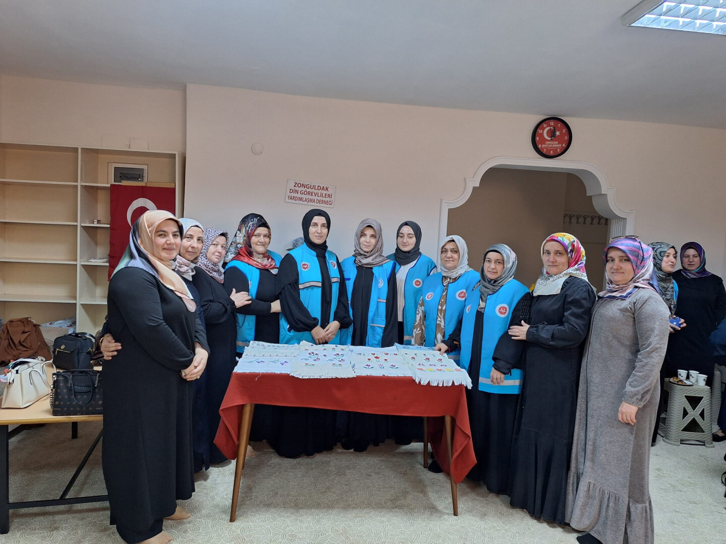 Zonguldak Ta Gonulleri Isitan Projeler Tdv Kadin Kollarindan Ilmek Ilmek Iyilik Ve Kis Bayrami 3315