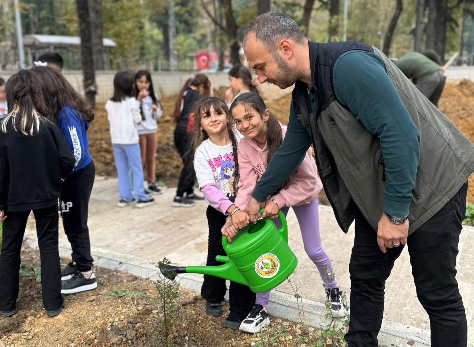 Zonguldak Ta Ogrenciler Yesil Vatan Icin Fidan Dikti 3216